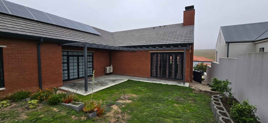 To Let 3 Bedroom Property for Rent in Mount Royal Golf Estate Western Cape